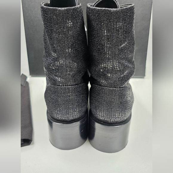 Chanel 2022 interlocking CC logo combat boots. - Picture 5 of 9